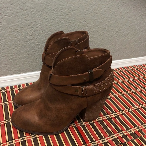 zozo Shoes Woman Winter Boots Xoxo Size 8 Poshmark